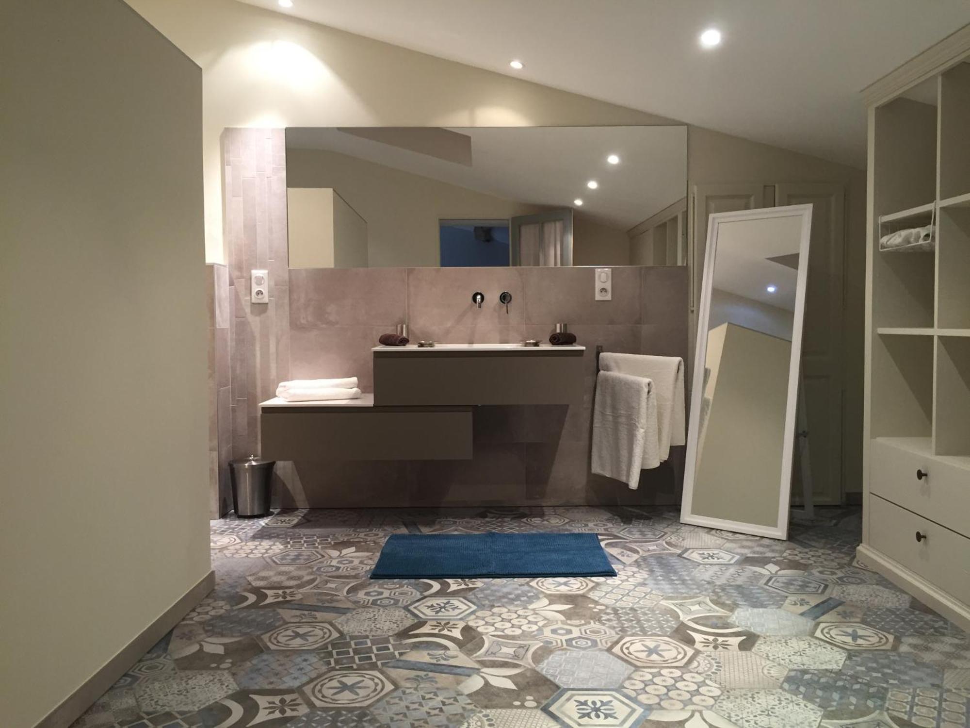 Holiday home Ferme La Claviere, Maison De Lou Mas *